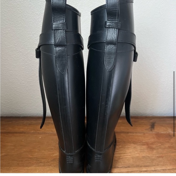 Authentic Burberry Rain boots ☔️ - Picture 2 of 3